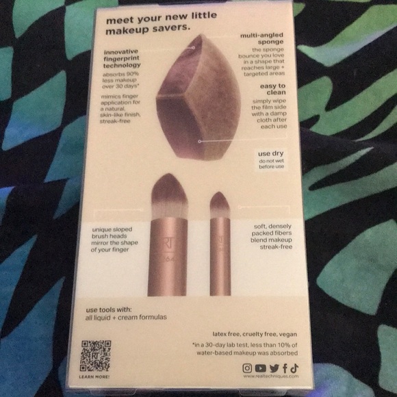 ✨🆕Brand New Item!Real Techniques Makeup Saver Sponge + Brush Trio!✨ - Picture 5 of 10